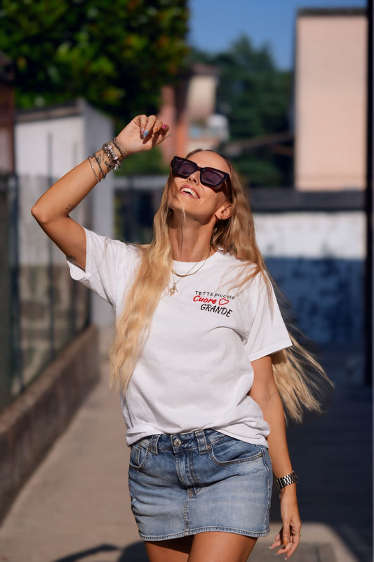 T-Shirt Tette Piccole Cuore Grande